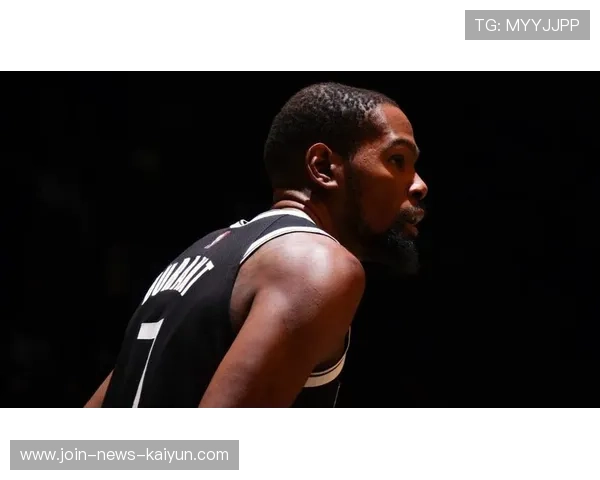 杜兰特后仰高难度投篮命中，篮网逆袭成功